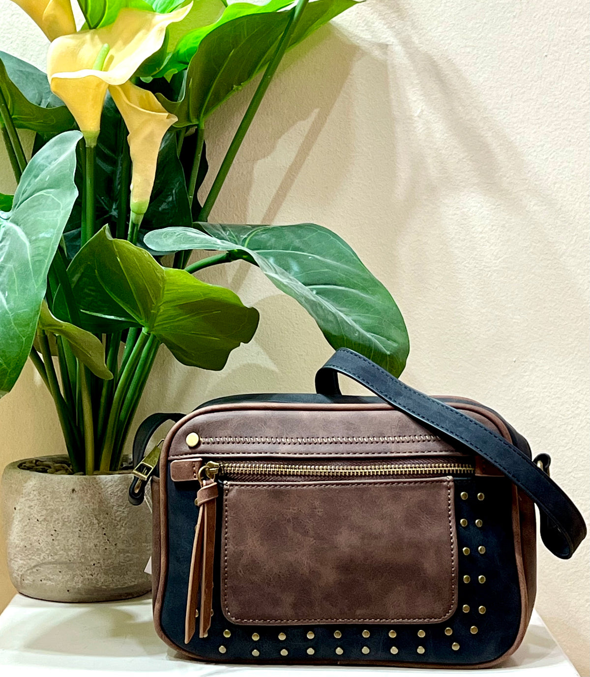 Bolso tachas