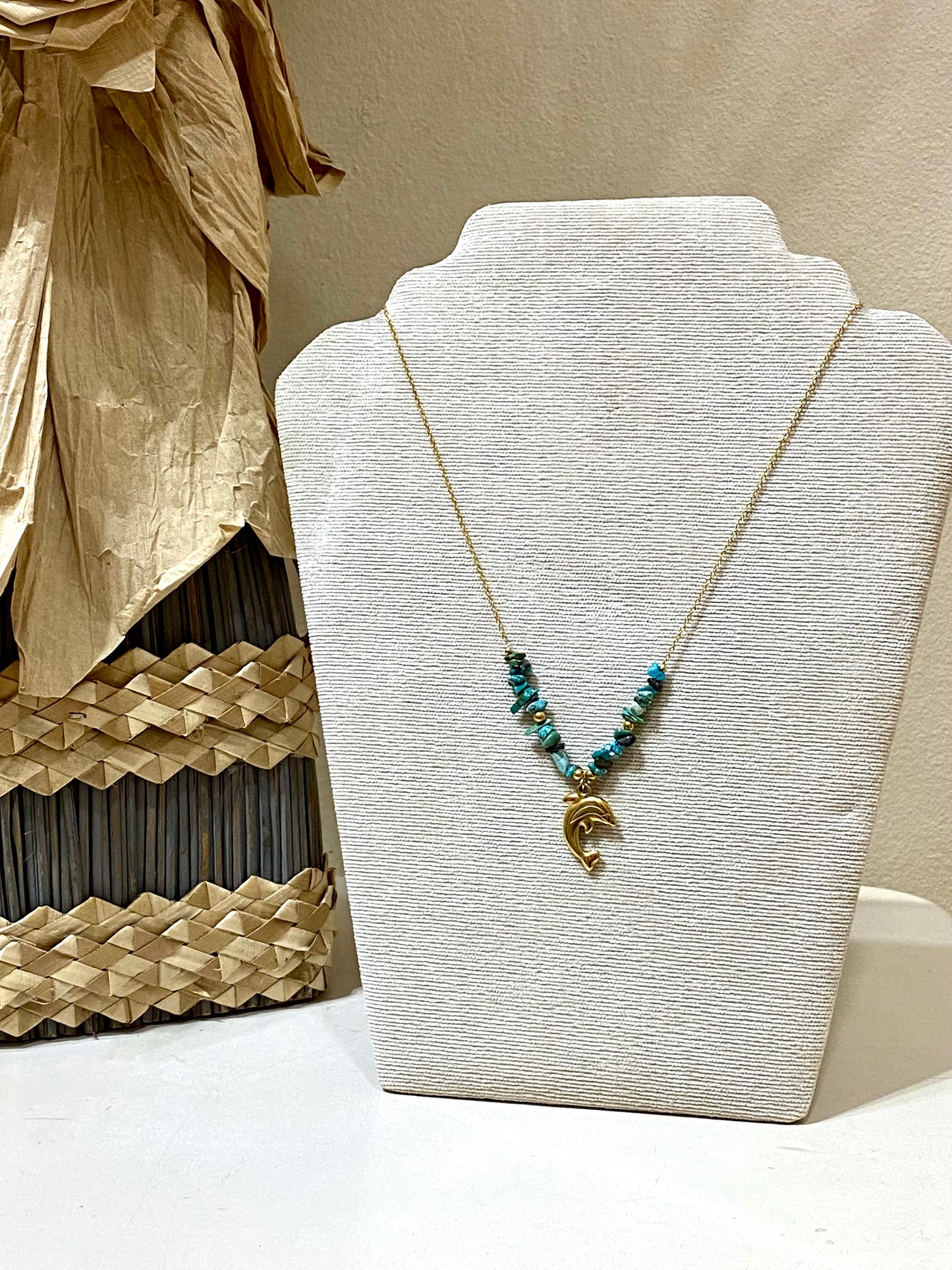 Collar acero delfin y piedra