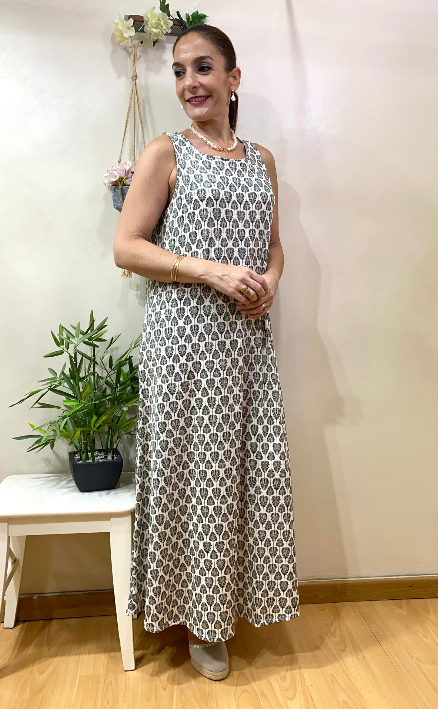 Vestido fluido piñas