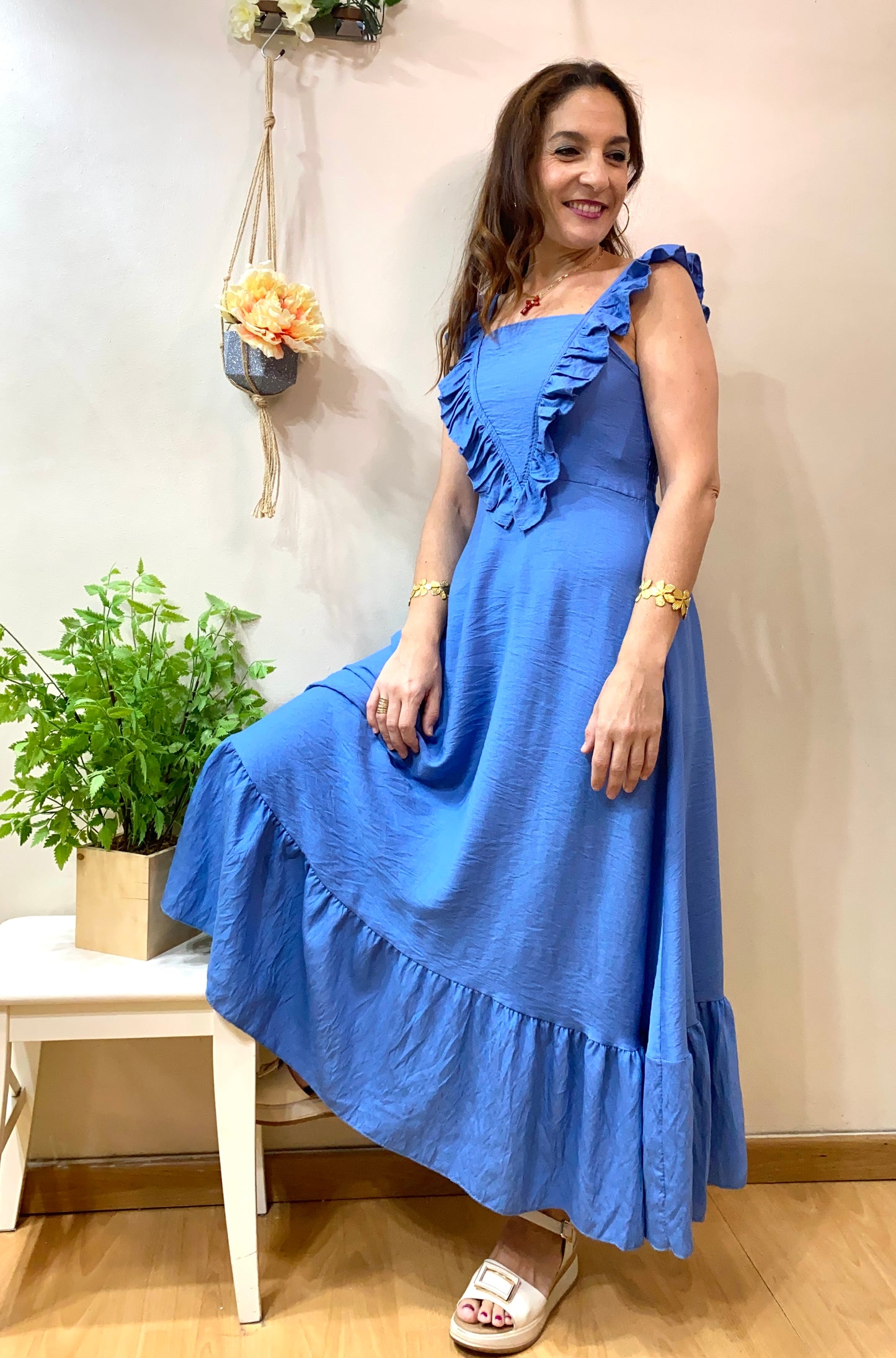 Vestido escote volante