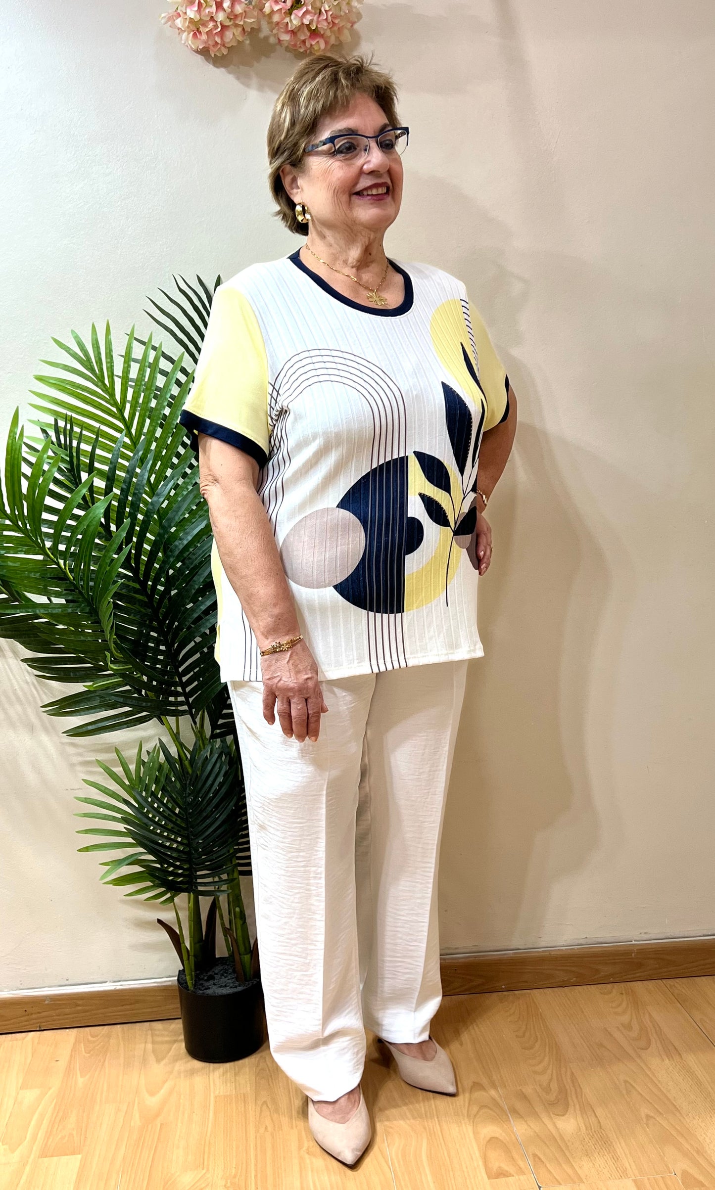 Camiseta círculos y hojas