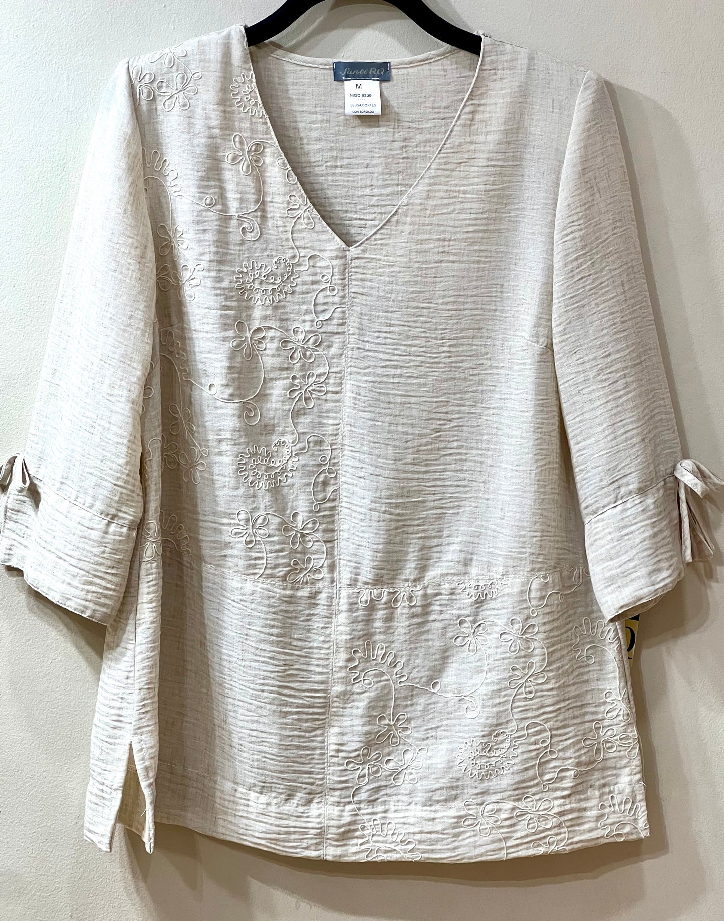 Blusa bordados laterales
