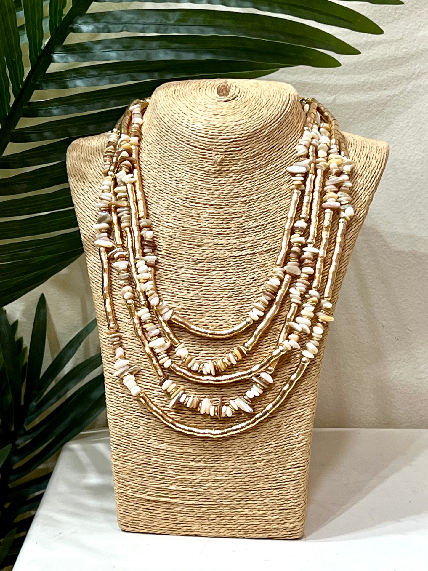 Maxi collar Style