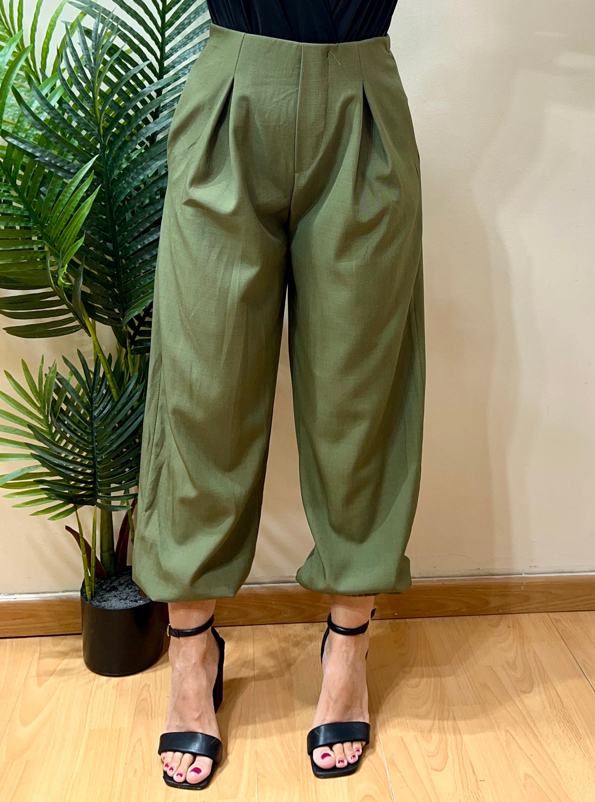 Pantalón bombacho pinzas