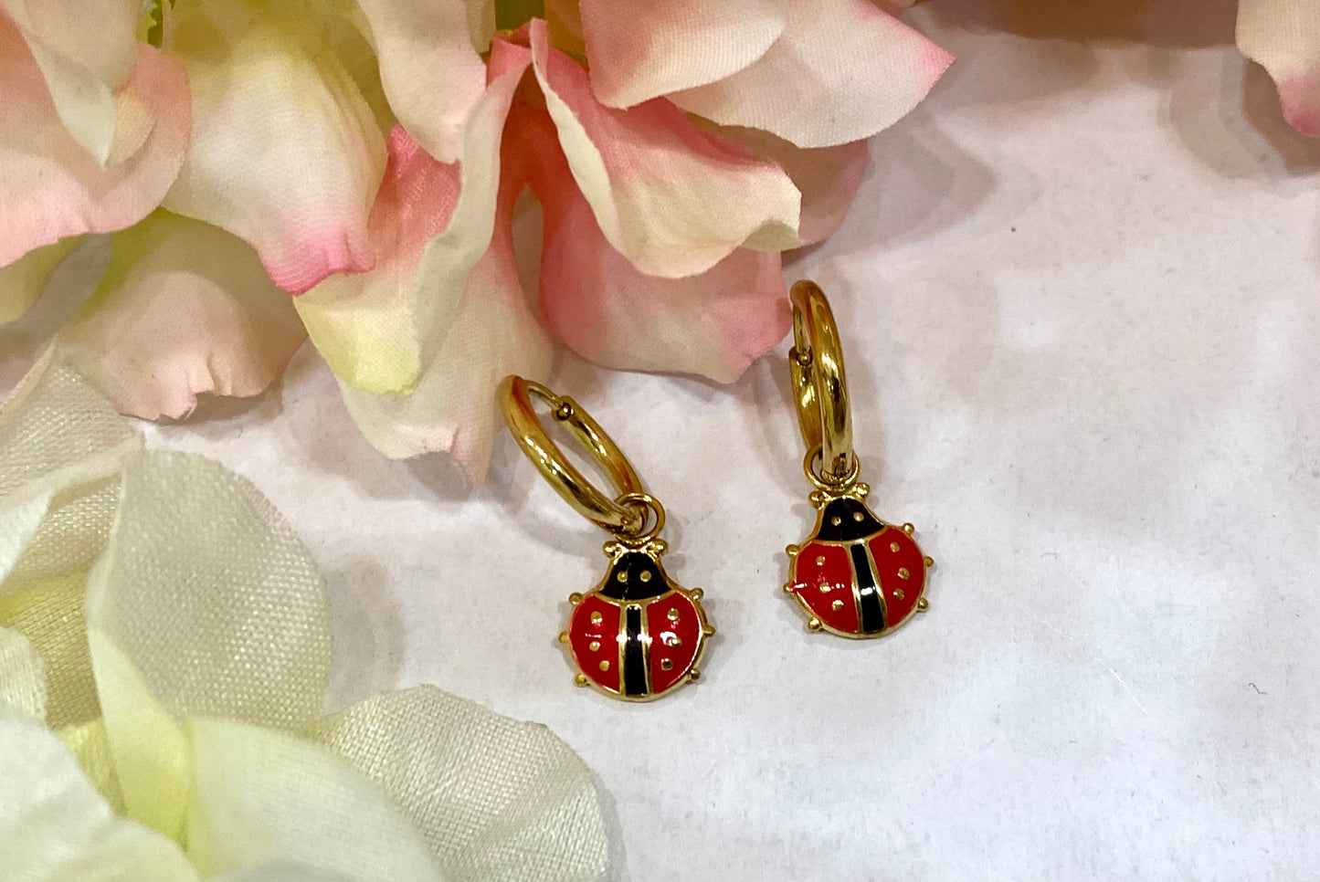 Pendientes acero mariquita