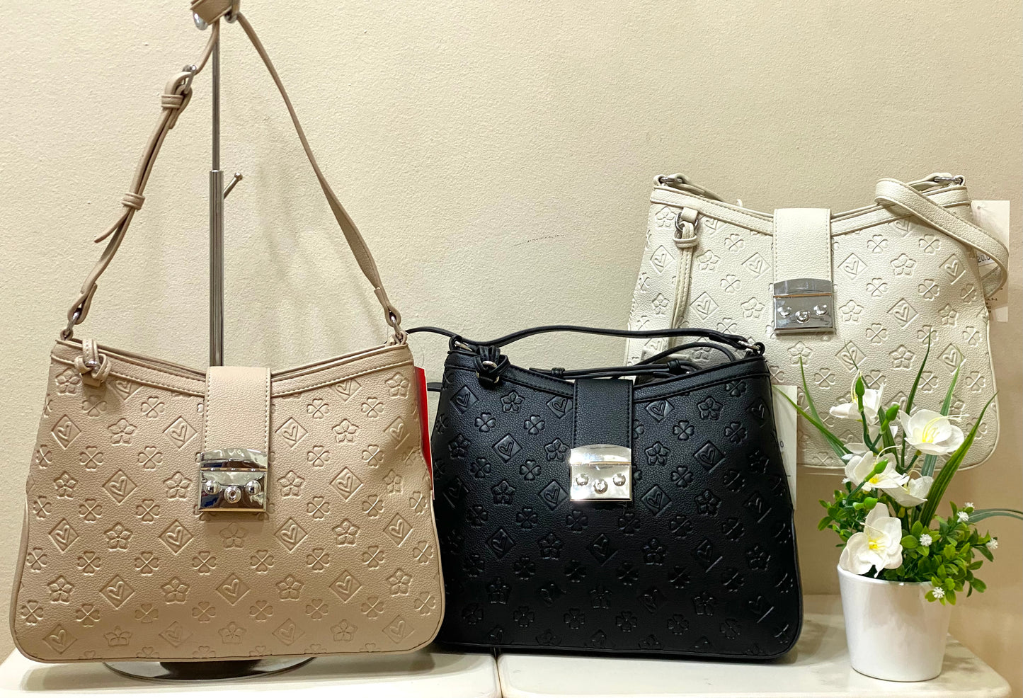 Bolso troquelado bandolera