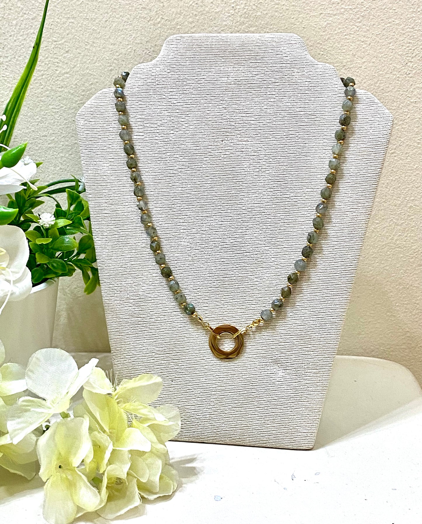 Collar acero bolitas elegancia