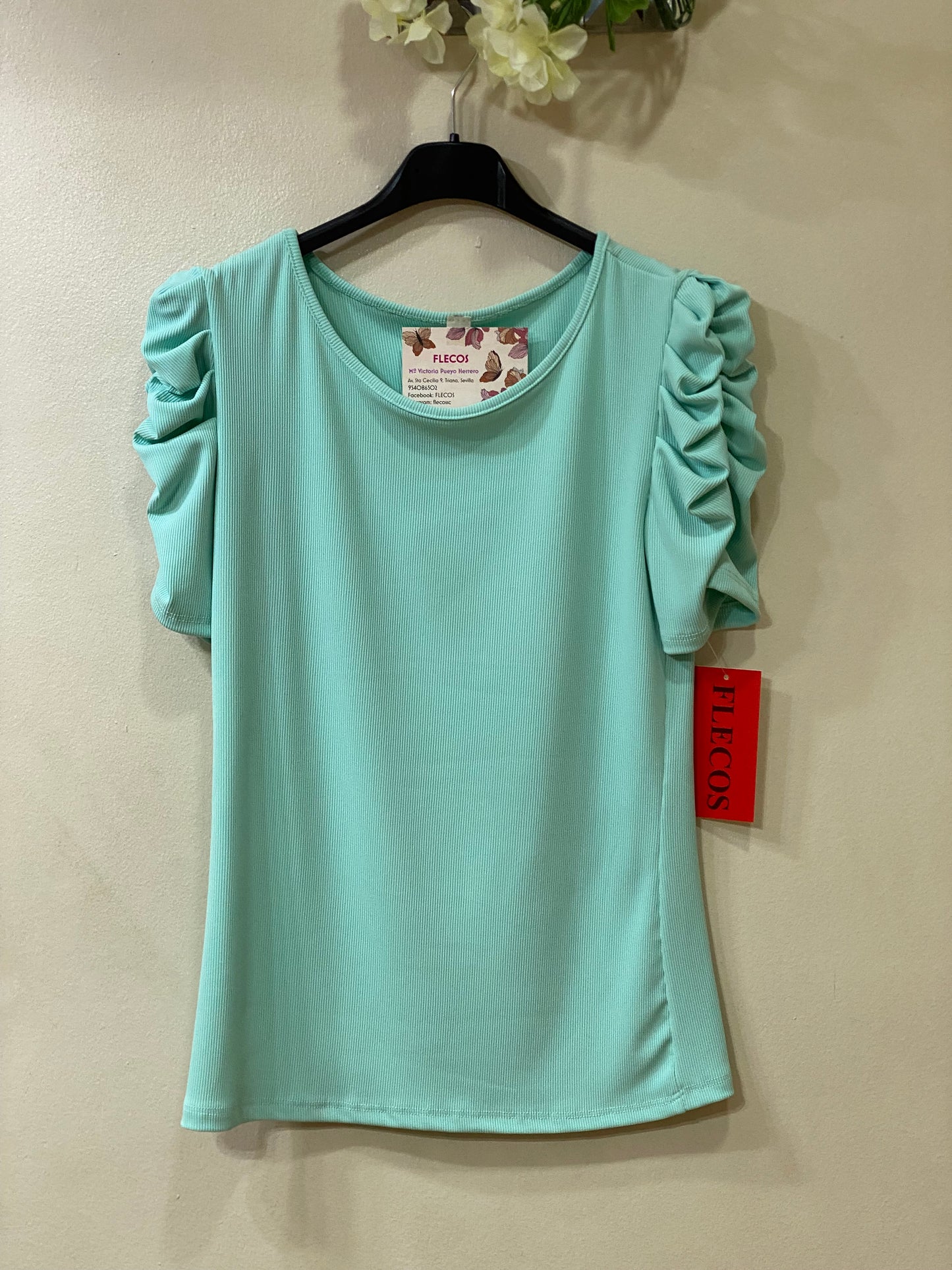 Camiseta manga fruncida