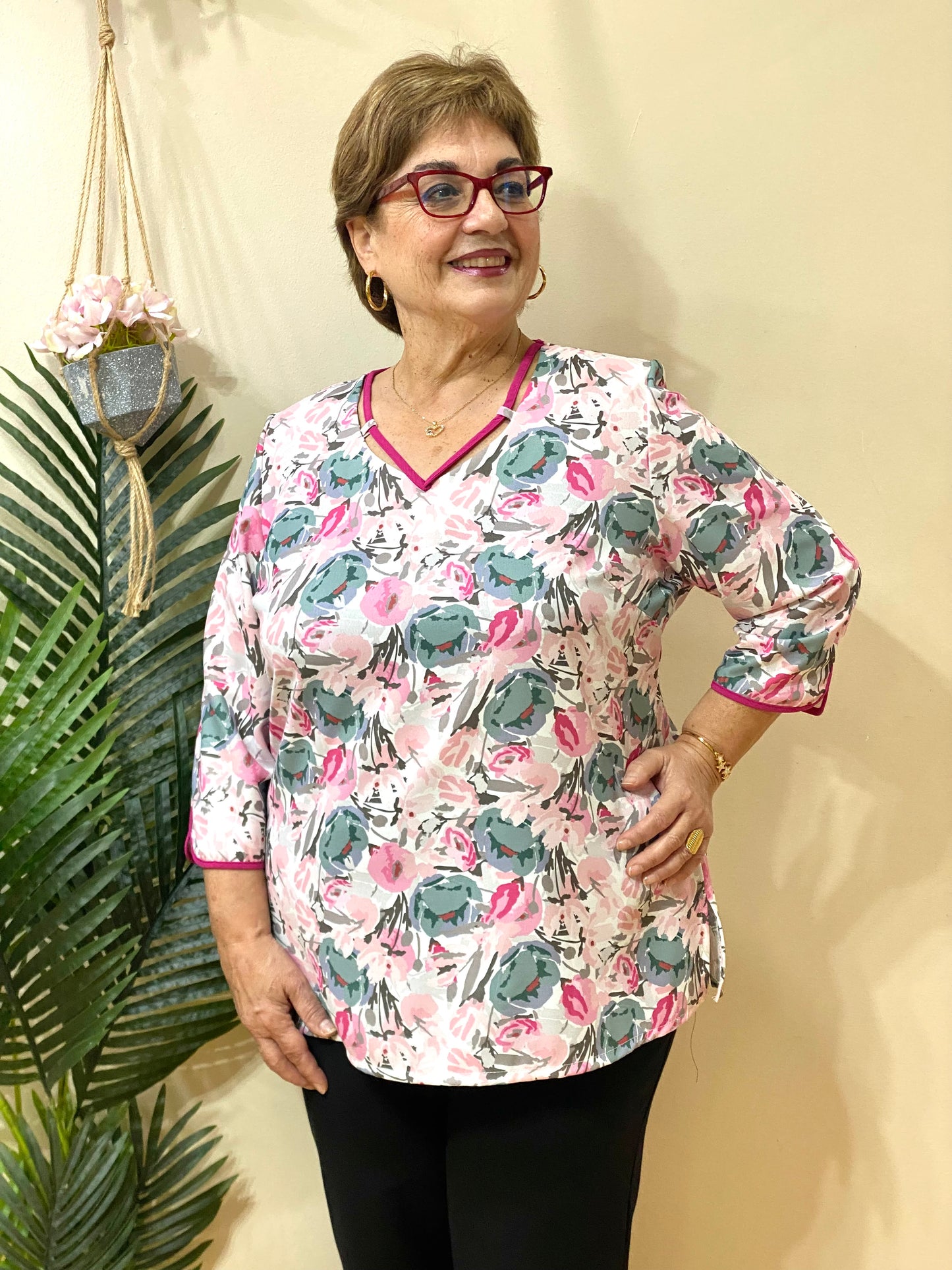 Blusa escote presilla