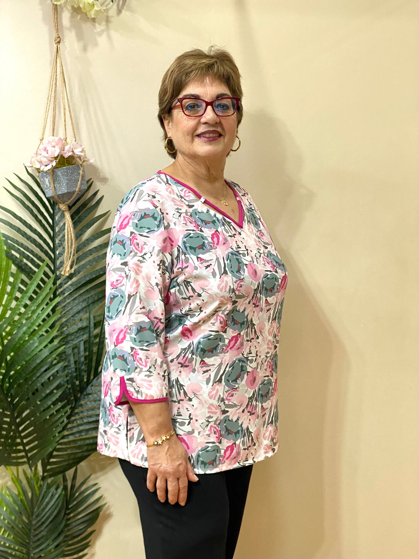Blusa escote presilla