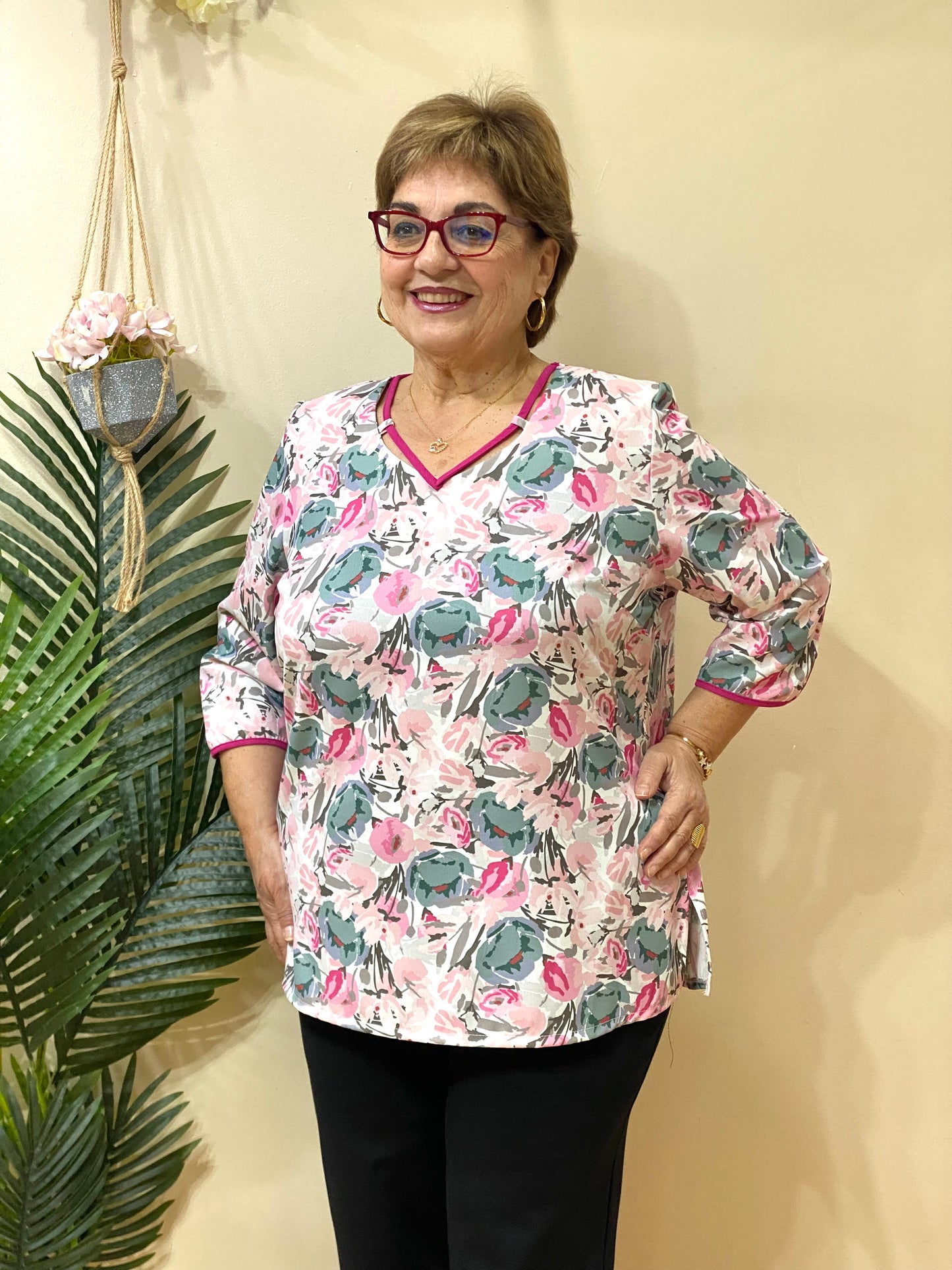 Blusa escote presilla