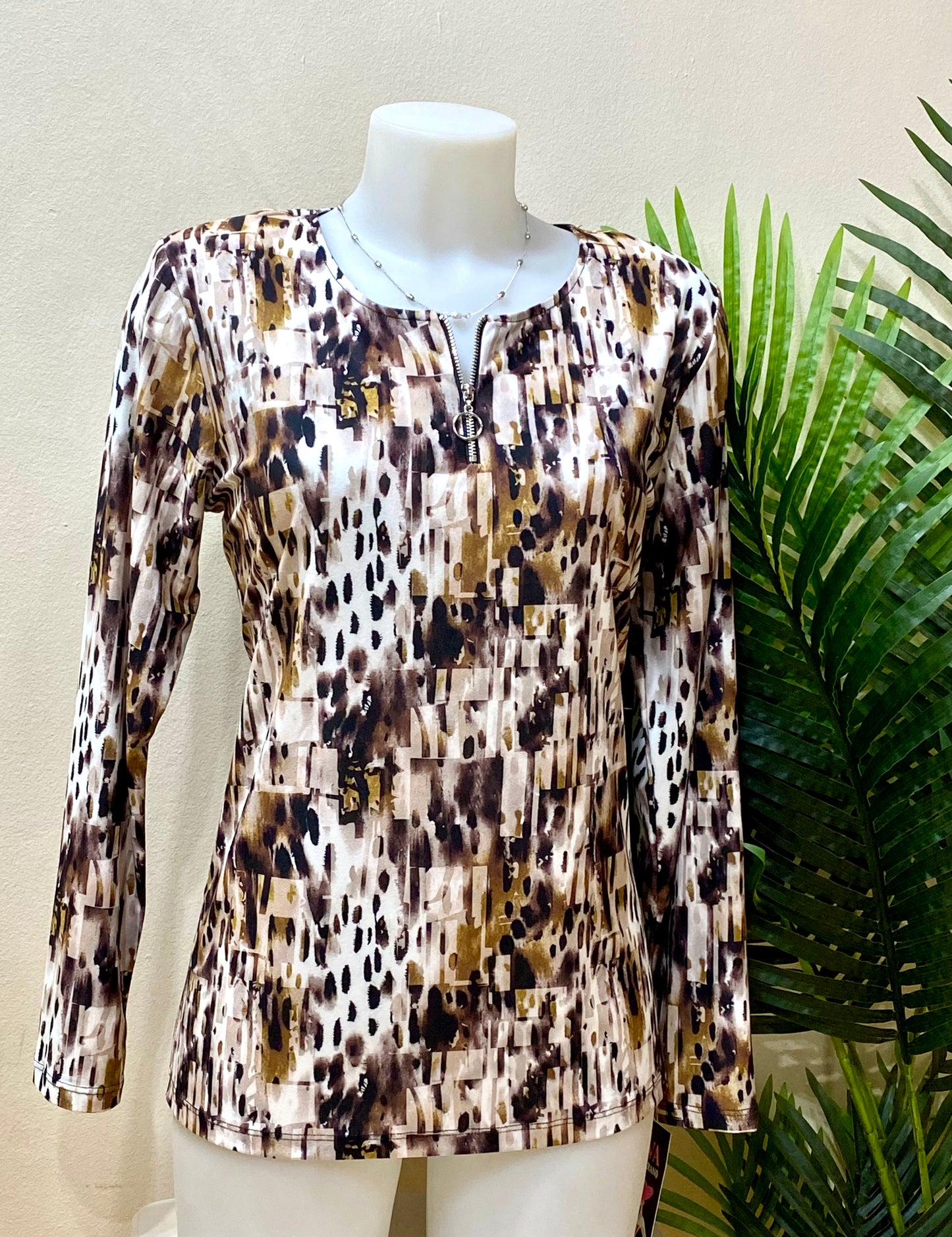 Camiseta cremallera escote