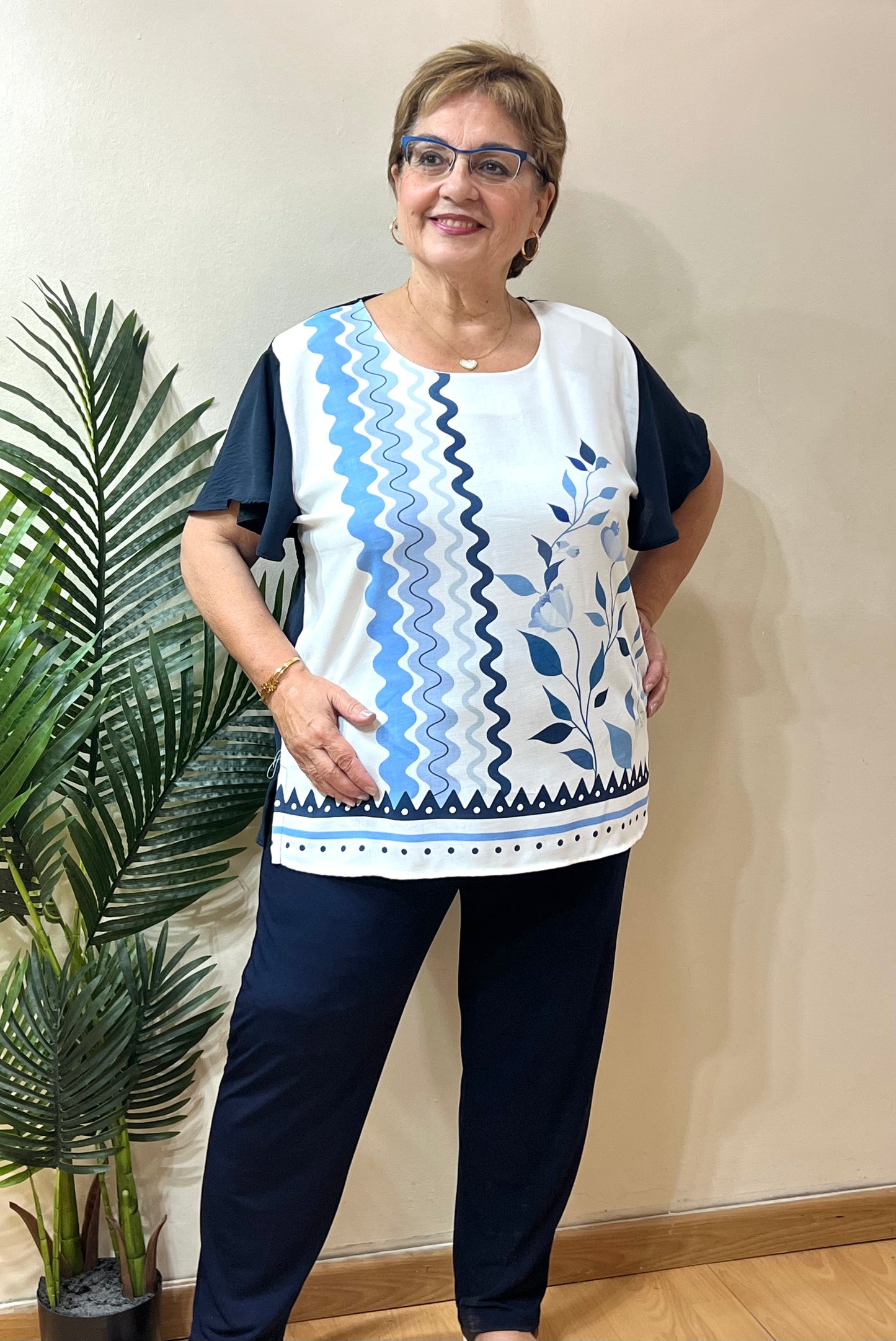 Blusa zig-zag y flor