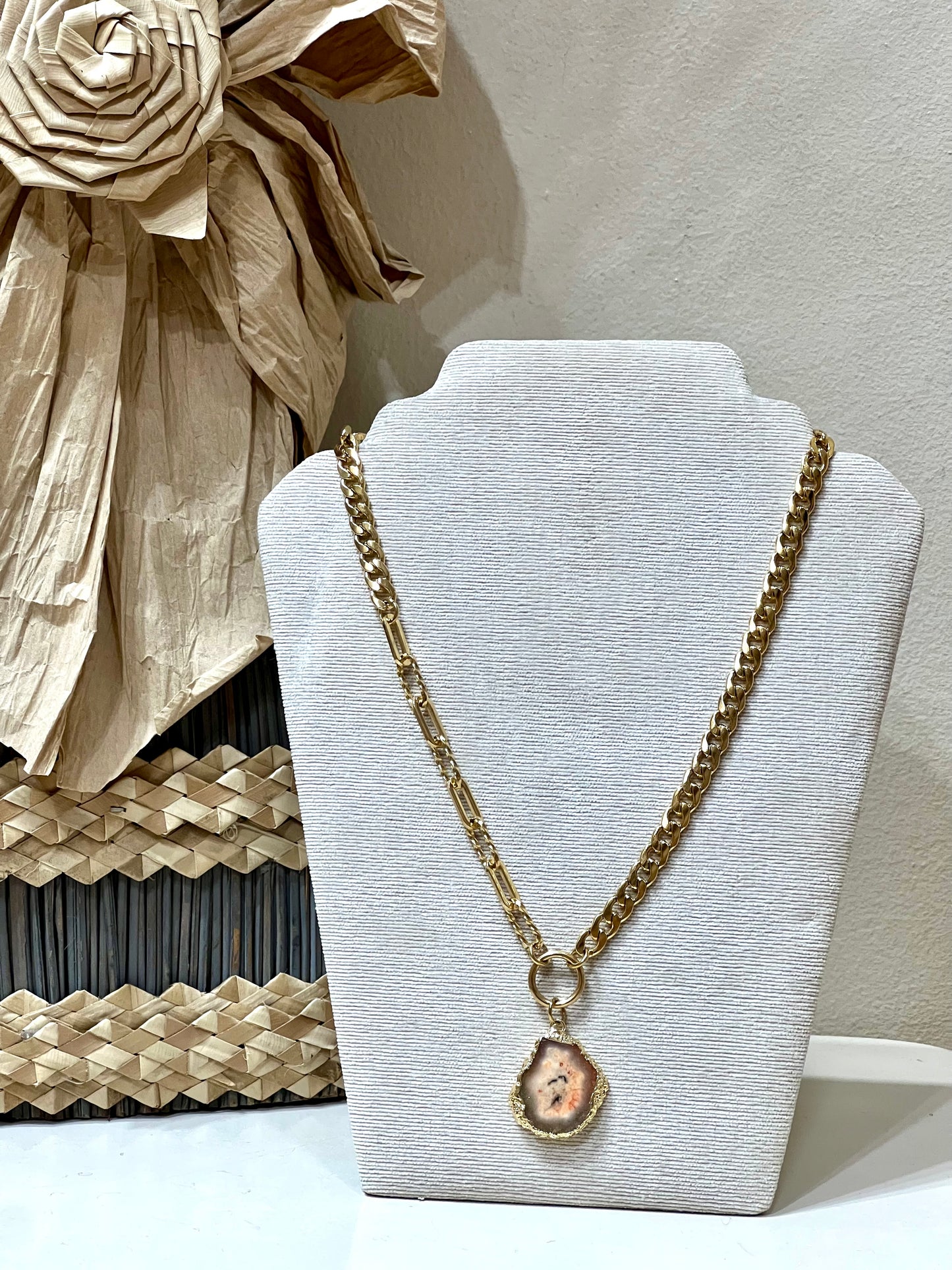 Collar acero y piedra central