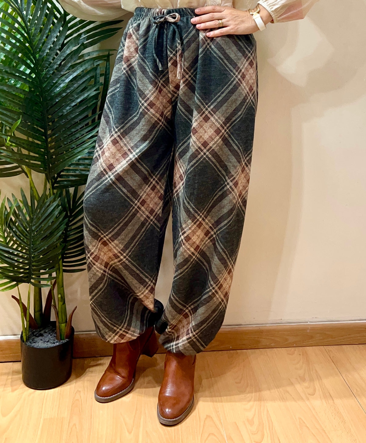 Pantalón bombacho cuadros