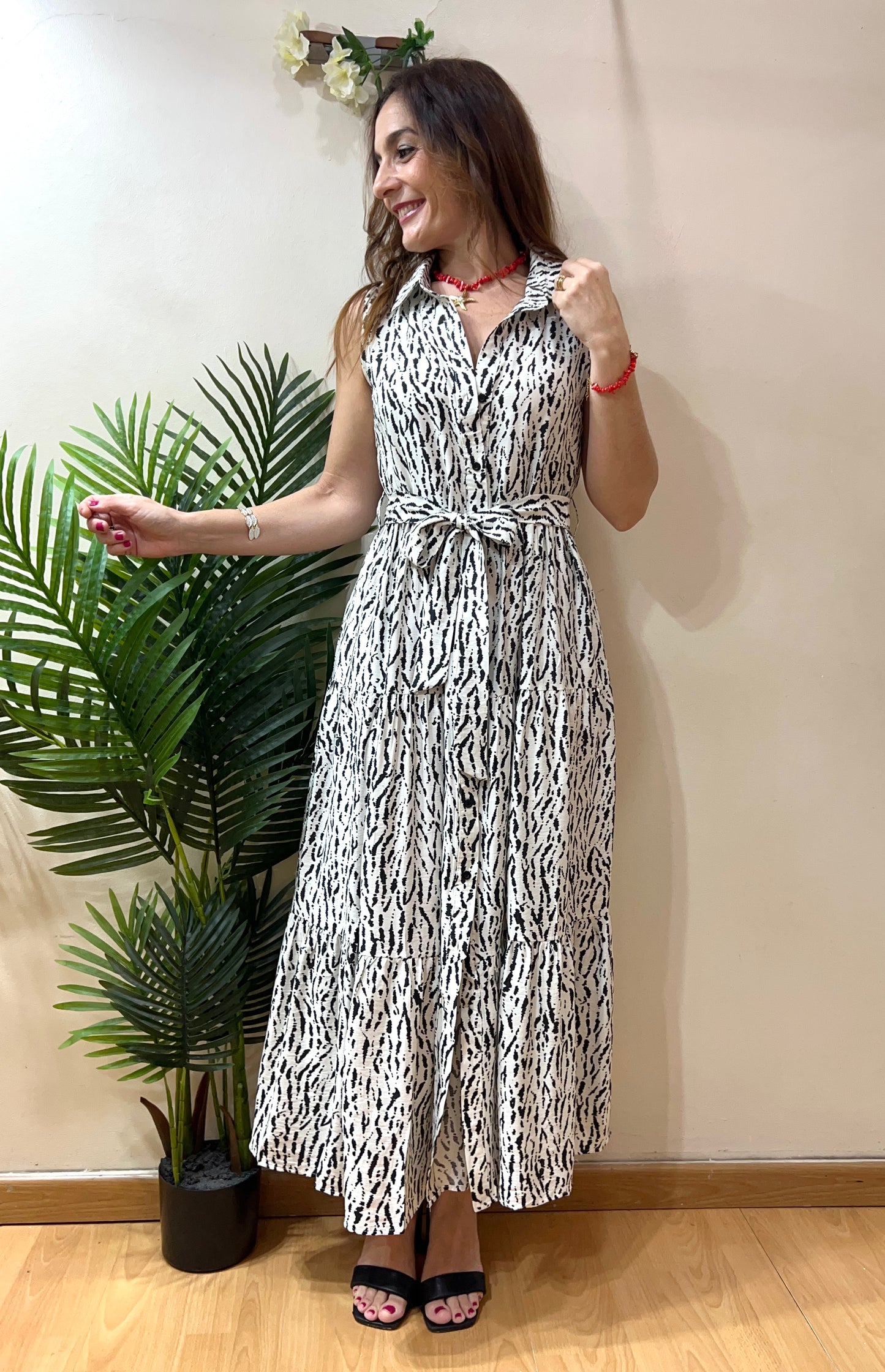 Vestido camisero motitas