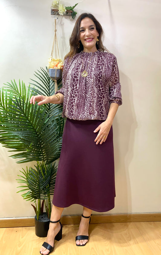 Falda lisa elástica
