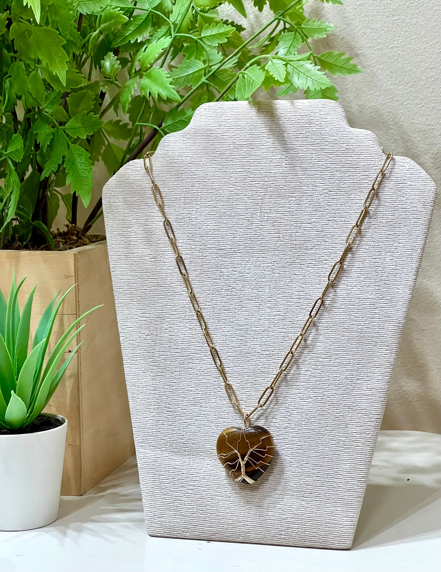 Collar acero y corazón de piedra