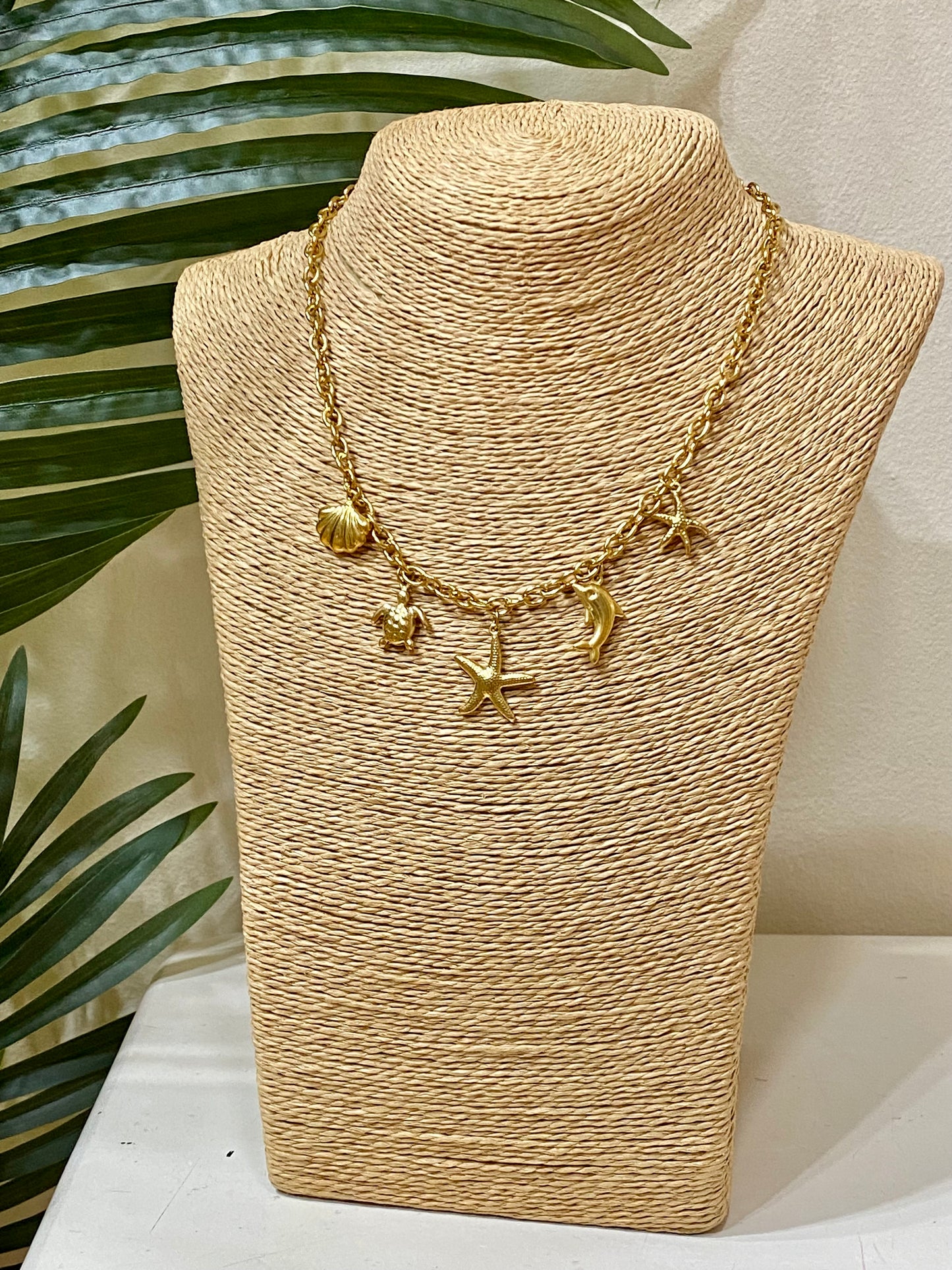 Collar acero verano
