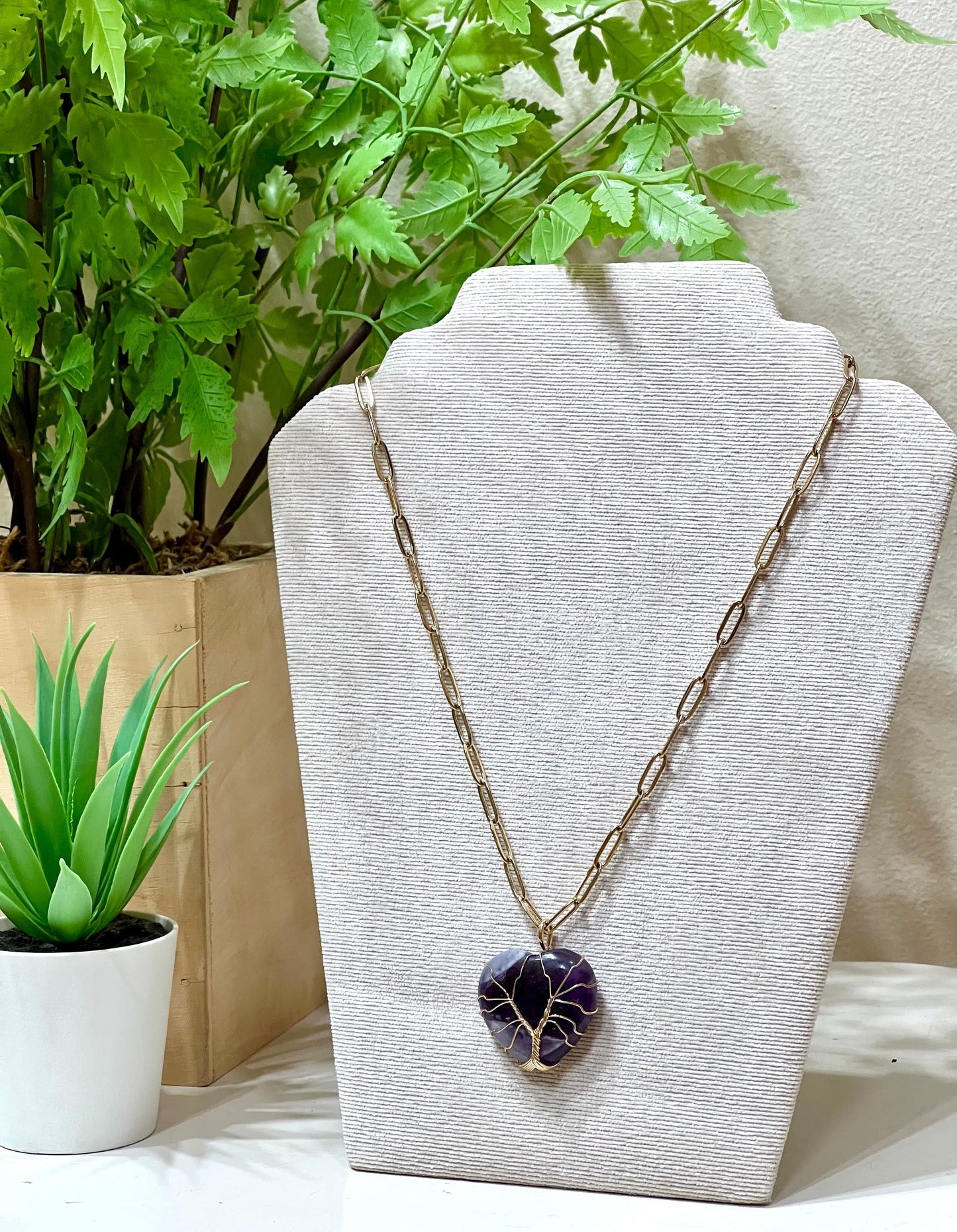 Collar acero y corazón de piedra