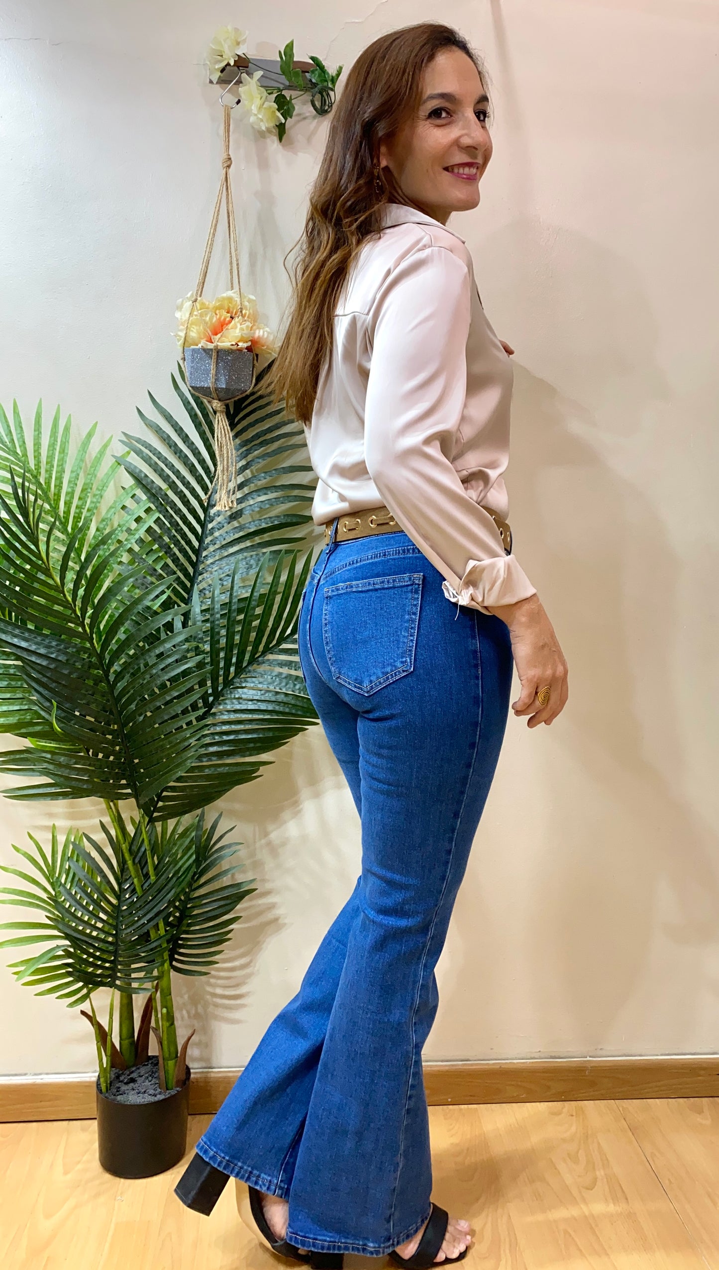 Blusa satinada champán