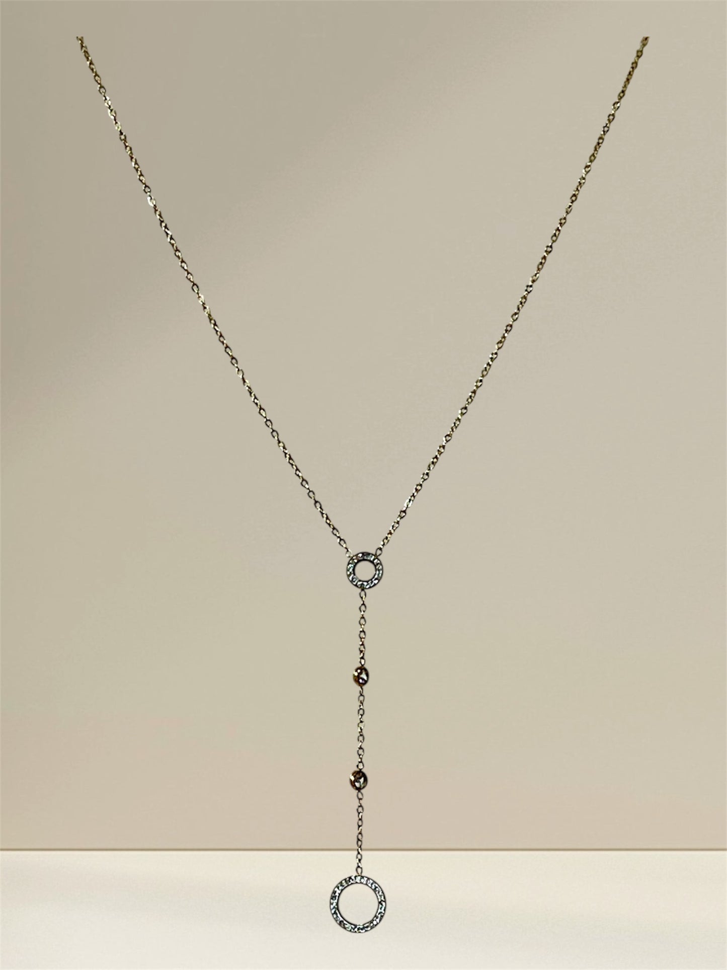 Collar acero corbata y brillo