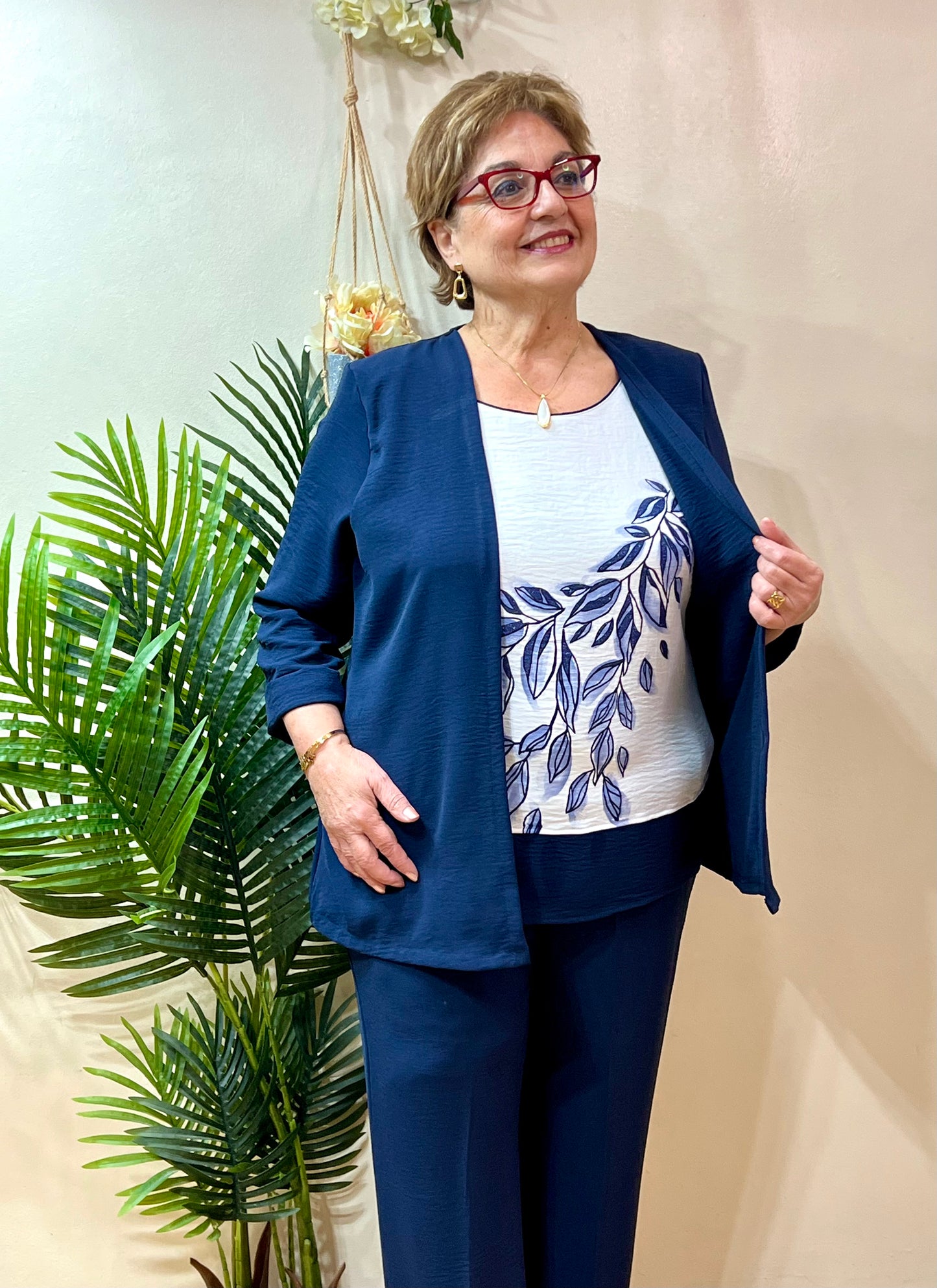 Chaqueta con blusa unida