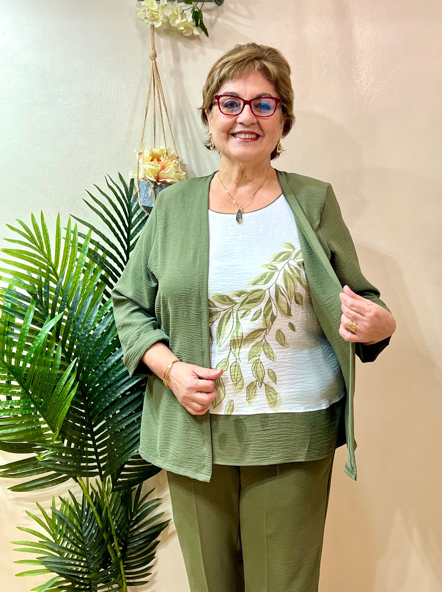 Chaqueta con blusa unida