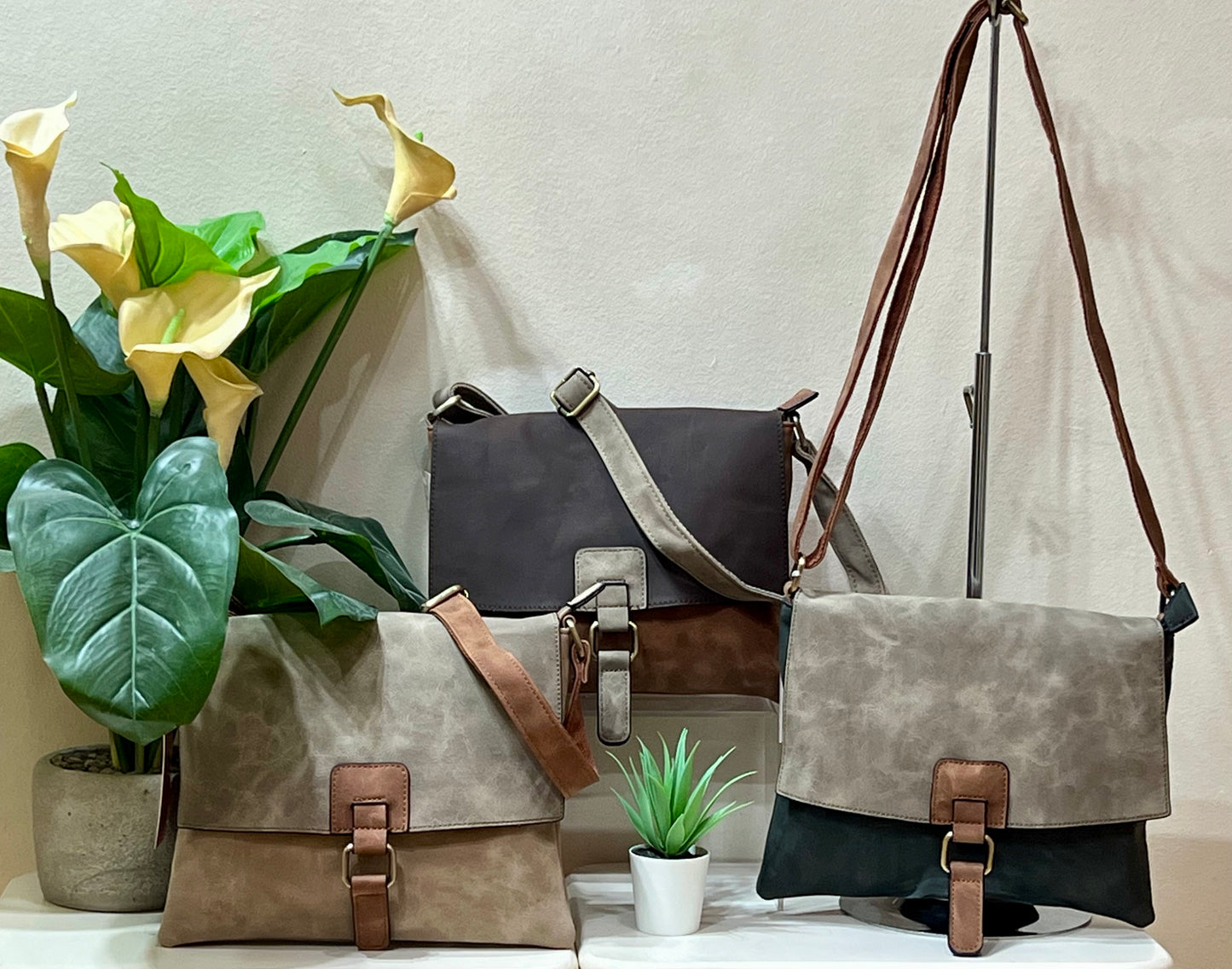 Bolso tapeta y hebilla