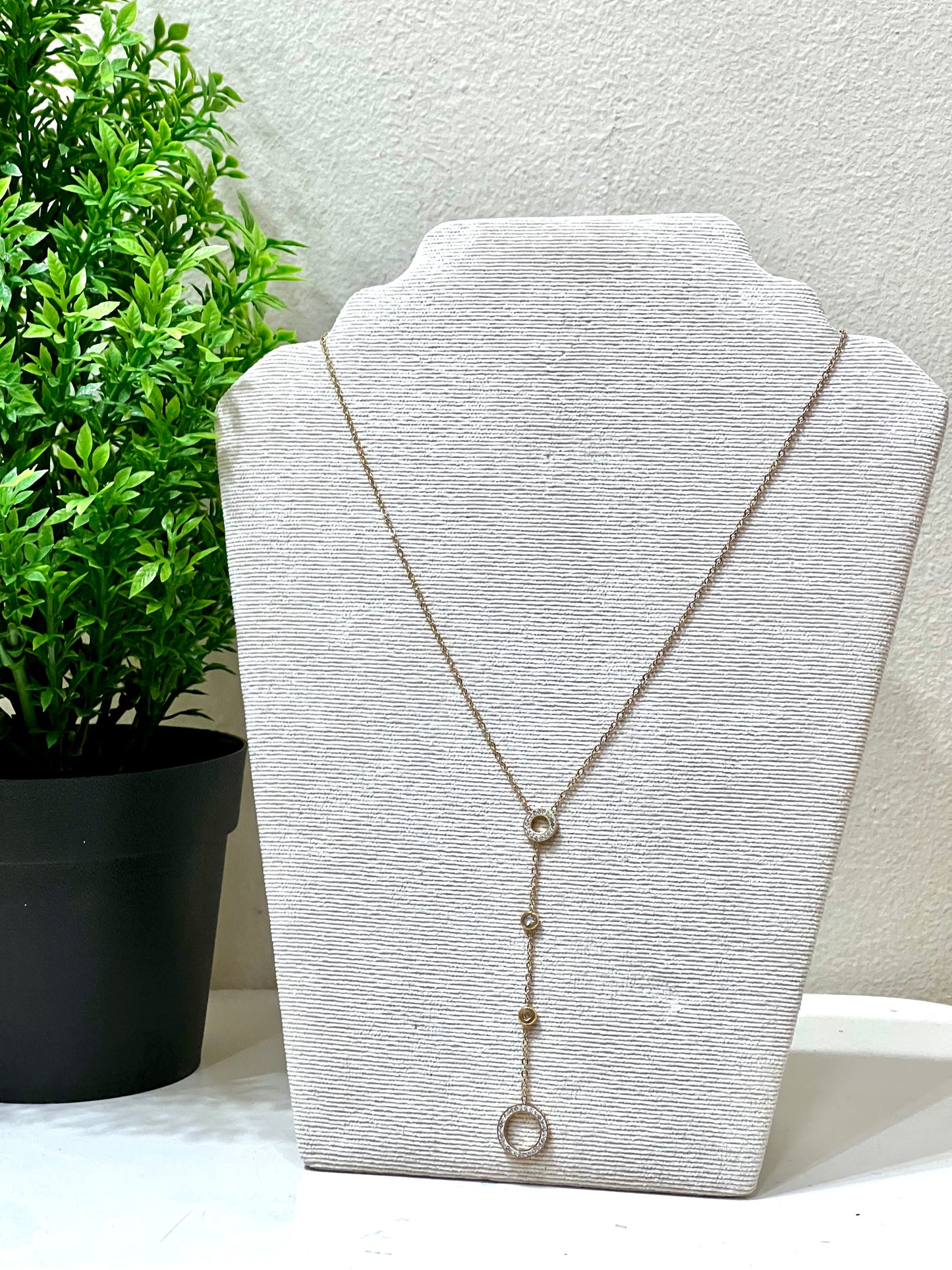 Collar acero corbata y brillo