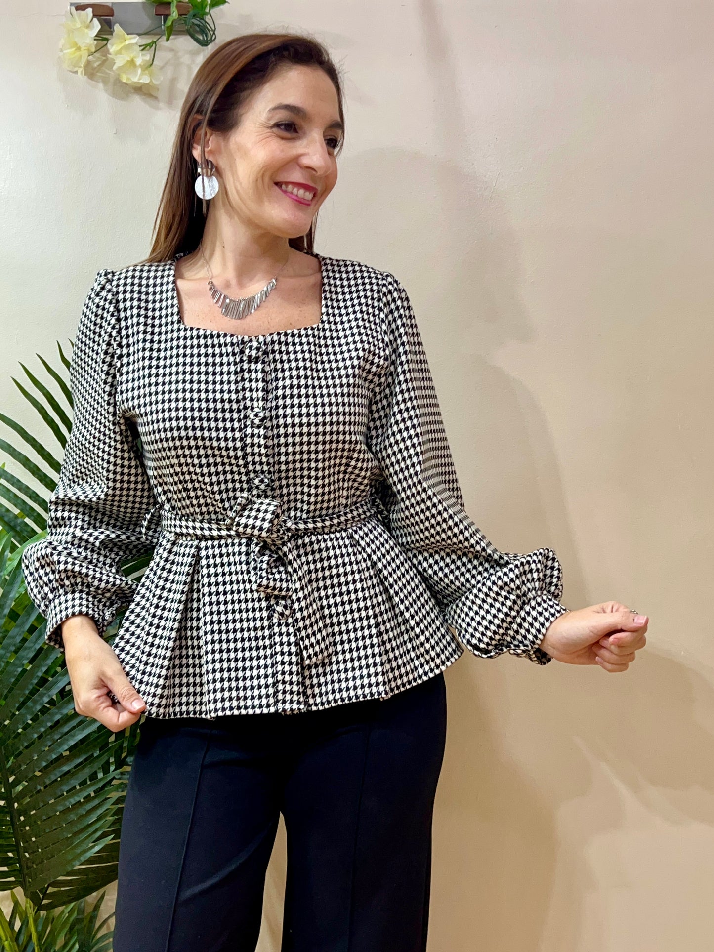 Blusa peplum patita de gallo