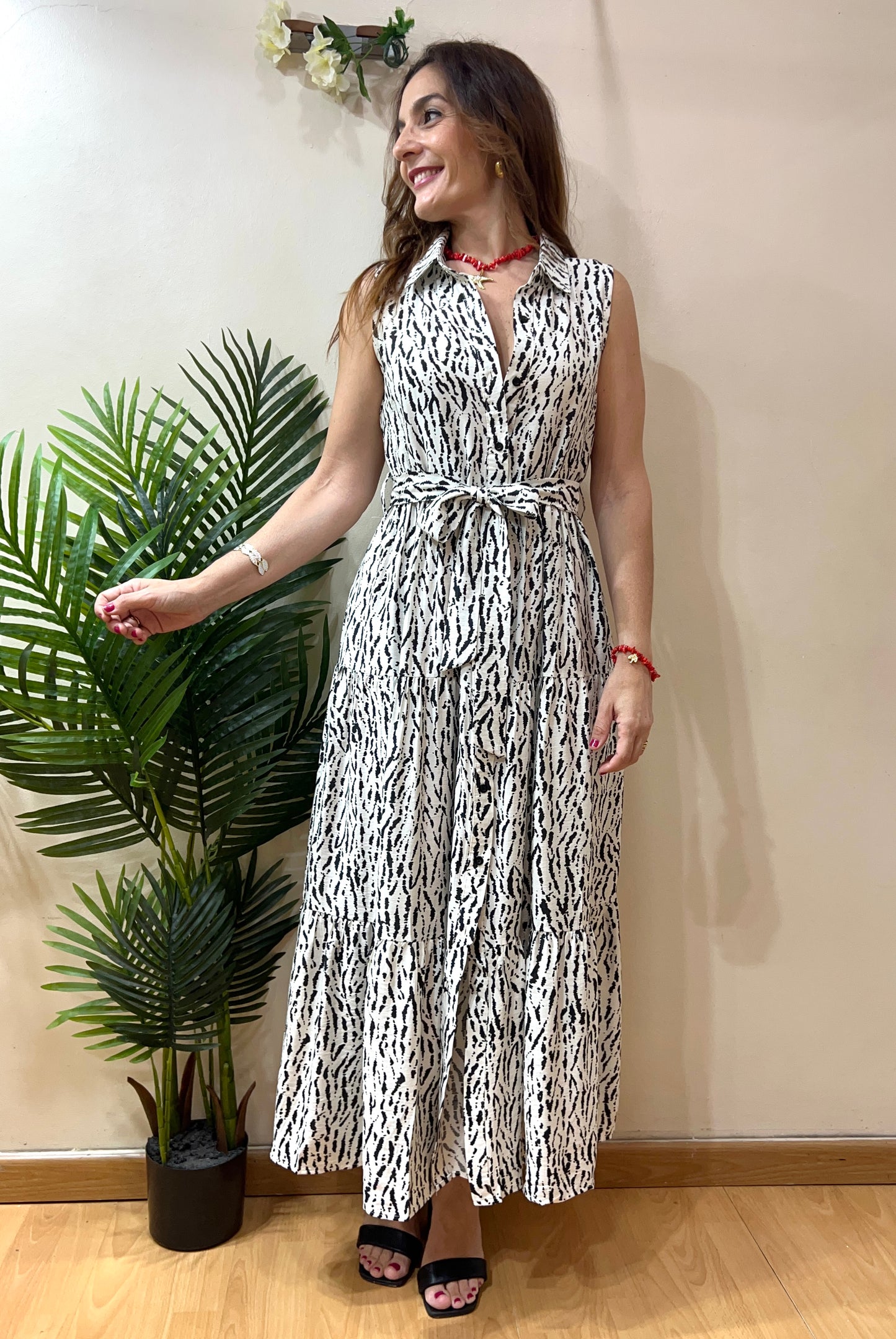 Vestido camisero motitas