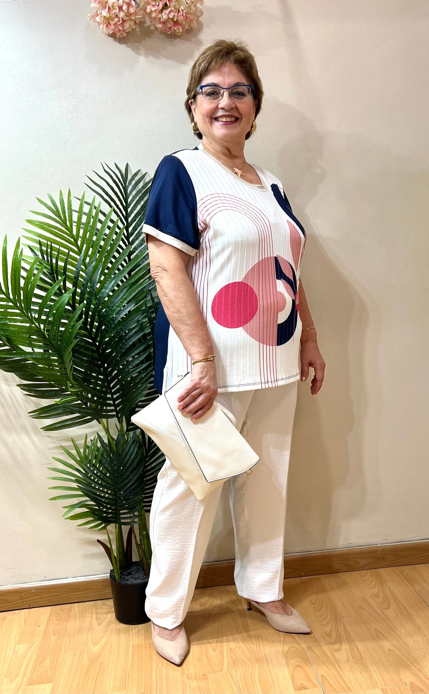 Camiseta círculos y hojas