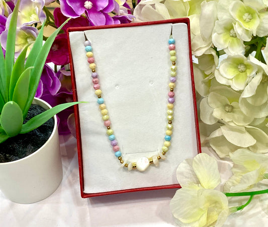 Collar bolitas colorines