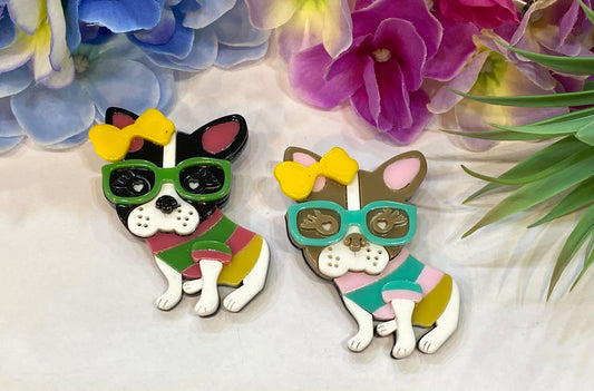 Broche perrita con gafas