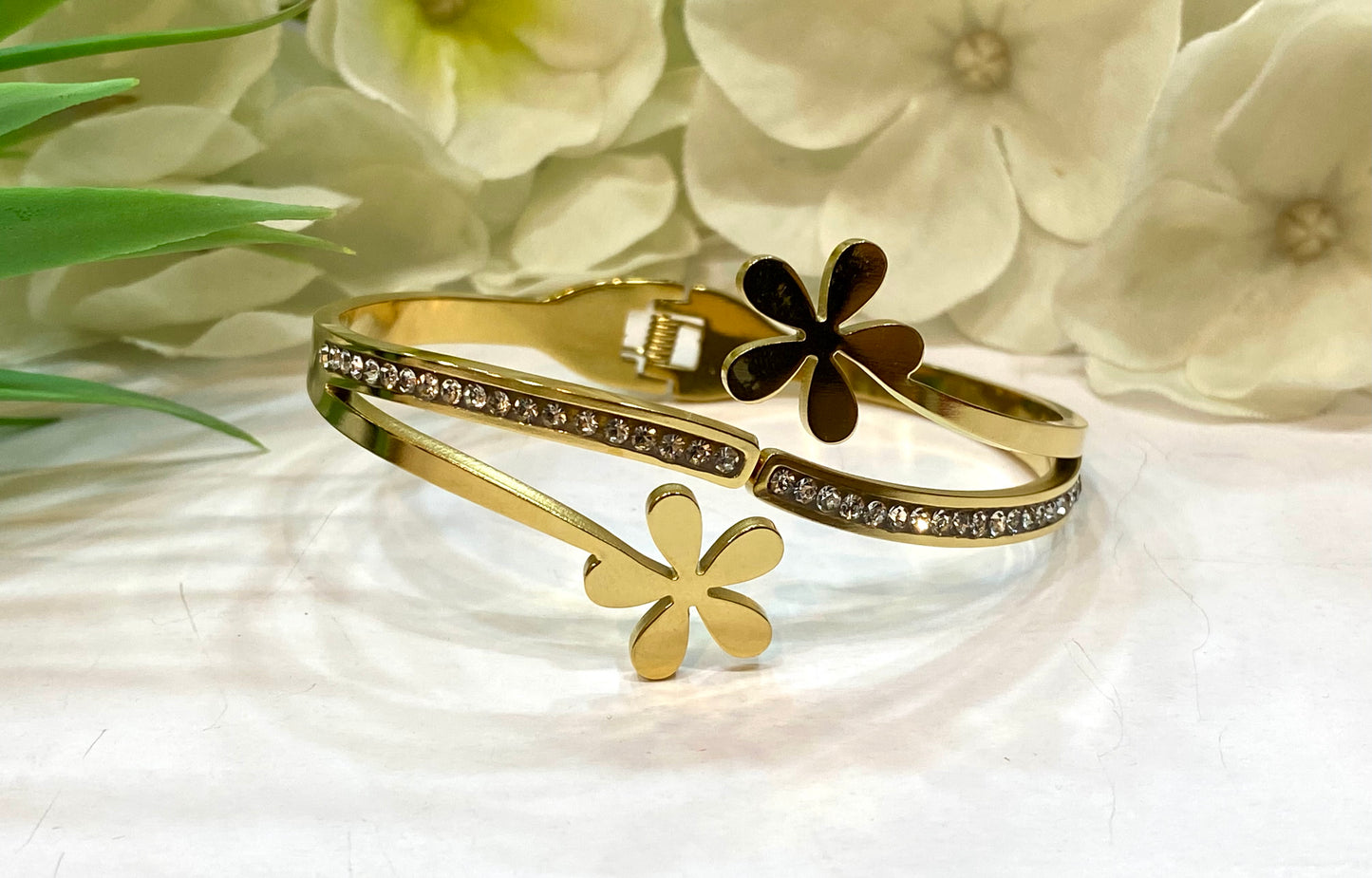 Brazalete doble flor y brillo